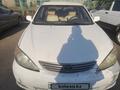 Toyota Camry 2003 годаүшін3 500 000 тг. в Уральск – фото 2