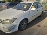 Toyota Camry 2003 года за 2 500 000 тг. в Уральск – фото 3