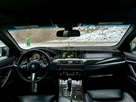 BMW 550 2014 года за 18 000 000 тг. в Алматы – фото 26