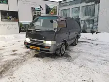 Nissan Caravan, 1995