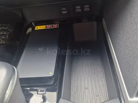 Toyota Camry 2024 года за 23 000 000 тг. в Актобе – фото 21