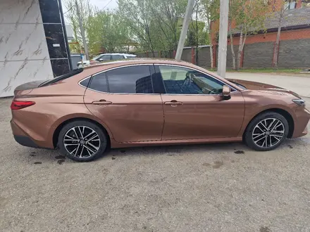 Toyota Camry 2024 года за 23 000 000 тг. в Актобе – фото 9