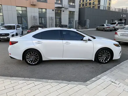 Lexus ES 250 2017 года за 15 300 000 тг. в Астана – фото 2