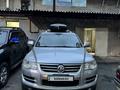 Volkswagen Touareg 2005 годаүшін3 500 000 тг. в Алматы
