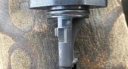 Датчик массового расхода воздуха на Nissan 4 контактный (волюметр) за 25 000 тг. в Алматы – фото 2