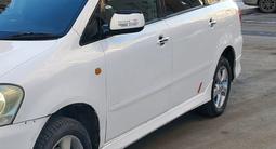 Toyota Ipsum 2003 года за 3 000 000 тг. в Атырау