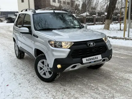 ВАЗ (Lada) Niva Travel 2023 года за 7 950 000 тг. в Алматы – фото 2