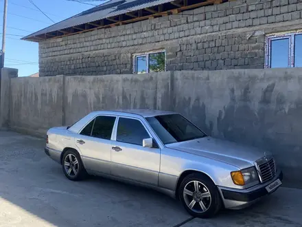 Mercedes-Benz E 230 1990 года за 1 600 000 тг. в Шымкент