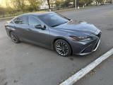 Lexus ES 300h 2018 годаүшін16 000 000 тг. в Кокшетау – фото 2