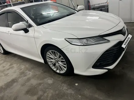 Toyota Camry 2020 года за 11 000 000 тг. в Алматы – фото 8