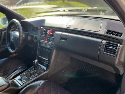 Mercedes-Benz E 320 2001 года за 6 200 000 тг. в Алматы – фото 7