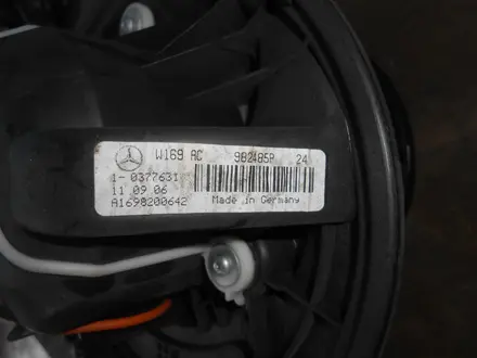 Мотор печки Mercedes-Benz A1698200642 за 25 000 тг. в Алматы – фото 3