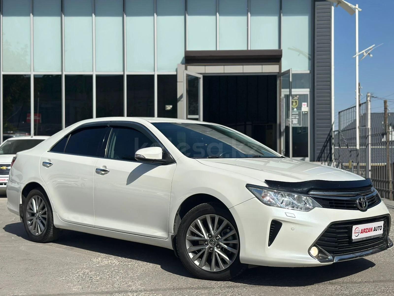 Toyota Camry 2017 г.