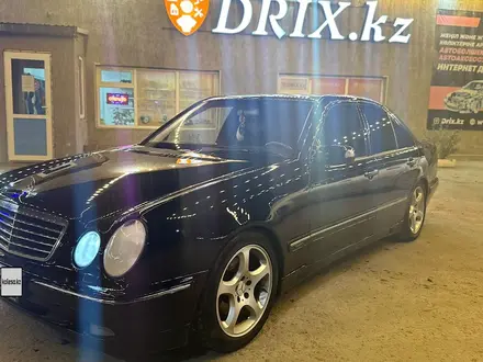 Mercedes-Benz E 320 2001 года за 5 800 000 тг. в Жезказган – фото 2