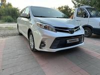 Toyota Sienna 2014 года за 9 600 000 тг. в Актобе