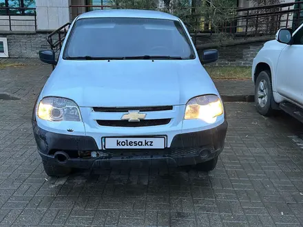 Chevrolet Niva 2014 года за 2 700 000 тг. в Астана – фото 2