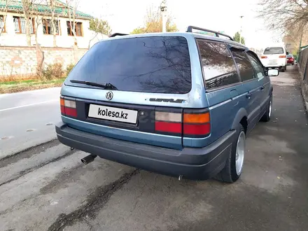 Volkswagen Passat 1993 года за 1 800 000 тг. в Алматы – фото 12