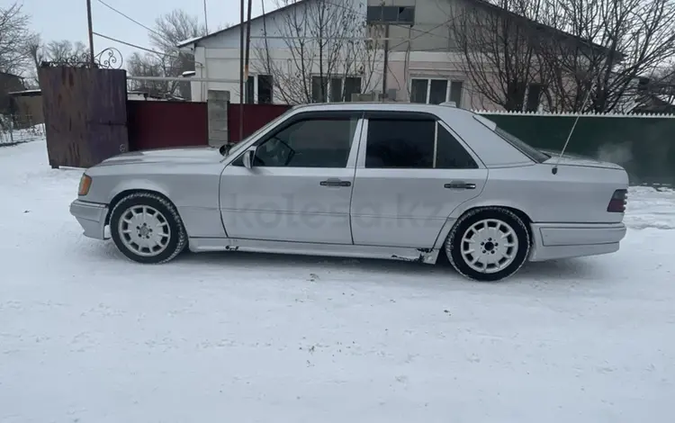 Mercedes-Benz E 320 1993 года за 1 900 000 тг. в Алматы