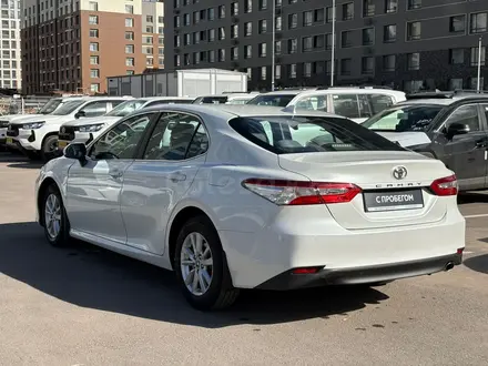 Toyota Camry Elegance 2020 года за 10 700 000 тг. в Астана – фото 2