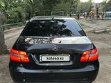 Mercedes-Benz E 200 2012 года за 7 000 000 тг. в Семей – фото 4