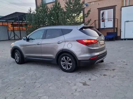 Hyundai Santa Fe 2014 года за 5 500 000 тг. в Актобе – фото 3