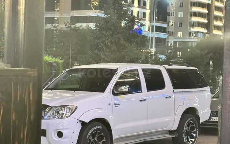 Toyota Hilux 2010 года за 6 800 000 тг. в Астана