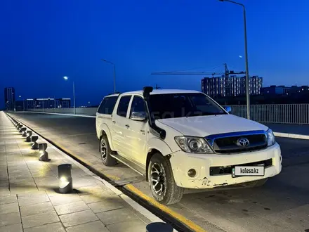 Toyota Hilux 2010 года за 6 800 000 тг. в Астана – фото 11