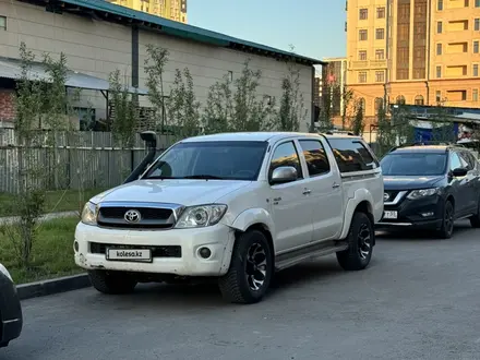 Toyota Hilux 2010 года за 6 800 000 тг. в Астана – фото 3