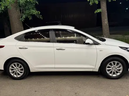 Hyundai Accent 2021 года за 7 000 007 тг. в Алматы – фото 3