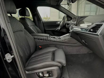 BMW X6 XDrive 40i 2025 года за 78 224 000 тг. в Усть-Каменогорск – фото 15