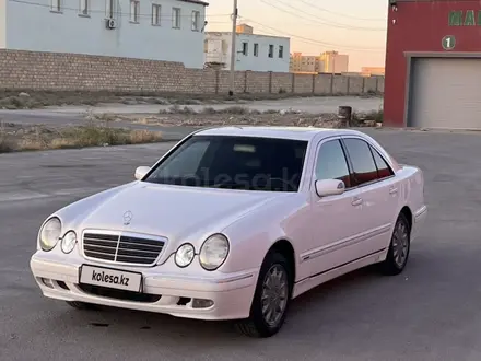 Mercedes-Benz E 320 2000 года за 5 120 968 тг. в Актау – фото 4