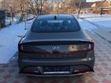 Hyundai Sonata 2022 года за 12 000 000 тг. в Уральск – фото 5