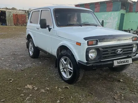 ВАЗ (Lada) Lada 2121 2000 года за 1 450 000 тг. в Алматы – фото 4