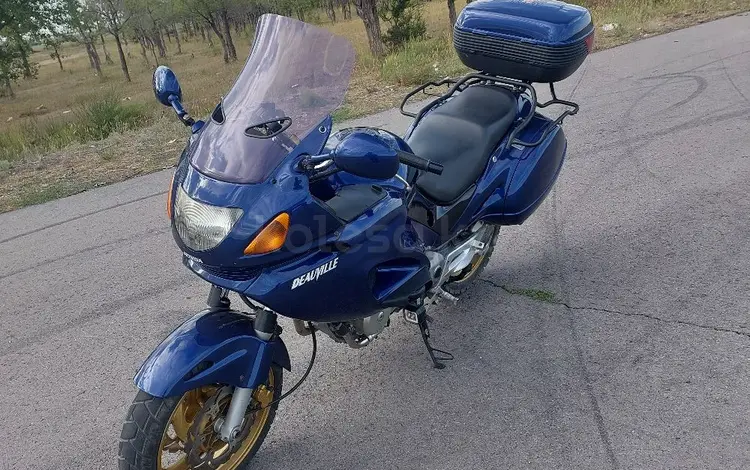 Honda  DEAUVILLE 650 2001 годаүшін1 600 000 тг. в Караганда