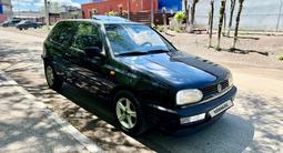 Volkswagen Golf 1993 года за 1 650 000 тг. в Караганда