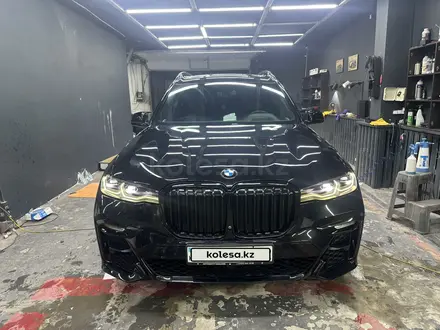 BMW X7 2019 года за 42 000 000 тг. в Алматы