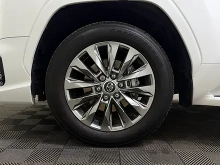 Toyota Land Cruiser Premium 2022 года за 52 700 000 тг. в Алматы – фото 16