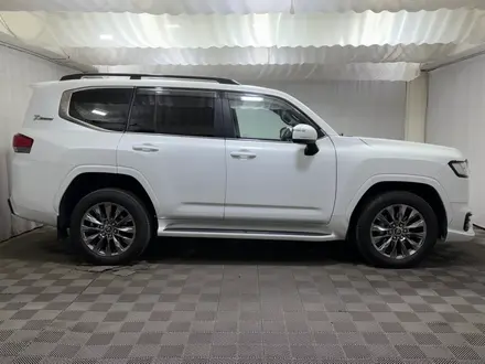 Toyota Land Cruiser Premium 2022 года за 52 700 000 тг. в Алматы – фото 17