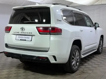 Toyota Land Cruiser Premium 2022 года за 52 700 000 тг. в Алматы – фото 18