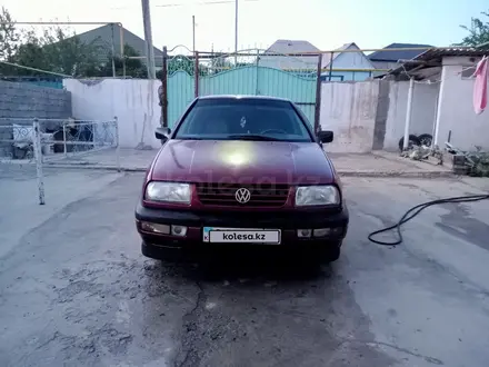 Volkswagen Vento 1993 года за 1 500 000 тг. в Шымкент