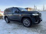 Toyota Land Cruiser 2023 года за 58 000 000 тг. в Уральск – фото 2