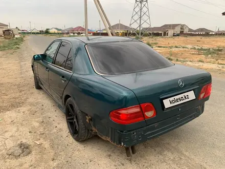 Mercedes-Benz E 280 1998 года за 1 600 000 тг. в Атырау – фото 6