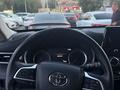 Toyota Highlander 2023 года за 21 000 000 тг. в Алматы – фото 12