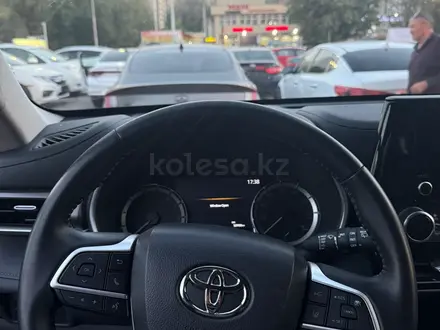 Toyota Highlander 2023 года за 21 000 000 тг. в Алматы – фото 12