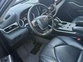 Toyota Highlander 2023 года за 21 000 000 тг. в Алматы – фото 17