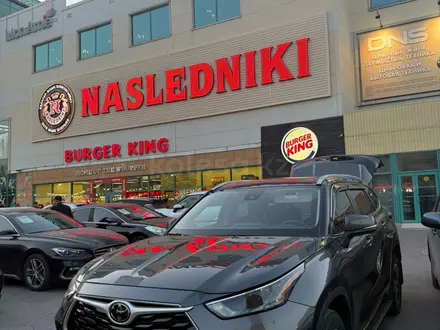 Toyota Highlander 2023 года за 21 000 000 тг. в Алматы – фото 18
