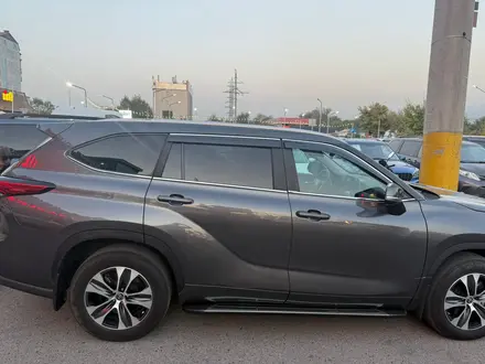 Toyota Highlander 2023 года за 21 000 000 тг. в Алматы – фото 2