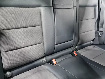 Mercedes-Benz E 200 2010 года за 5 610 000 тг. в Алматы – фото 18