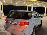 Toyota Fortuner 2007 года за 7 000 000 тг. в Байконыр – фото 3