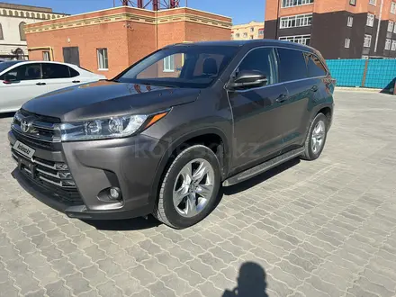 Toyota Highlander 2016 года за 10 800 000 тг. в Актобе – фото 2